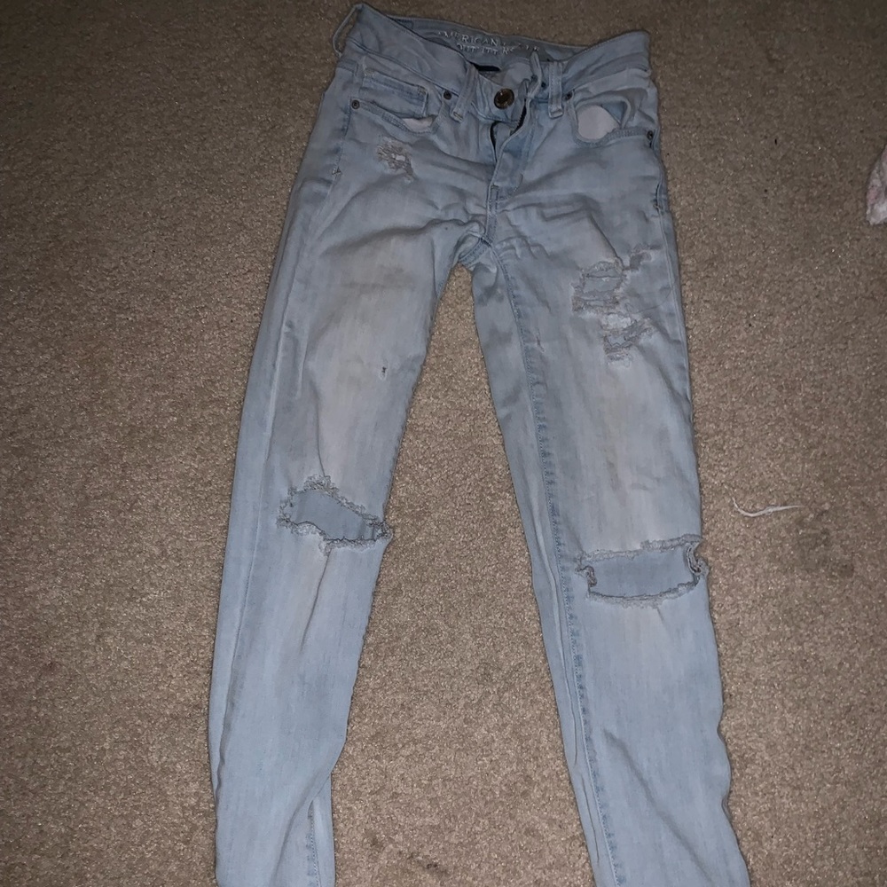 American eagle distressed jeans